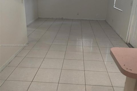 Купить коммерческую недвижимость в Халландейл-Бич, Флорида 195.09м2, № 1960798 - фото 6