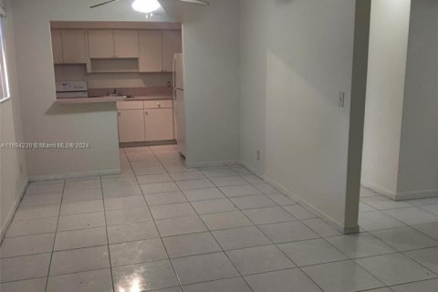 Купить коммерческую недвижимость в Халландейл-Бич, Флорида 195.09м2, № 1960798 - фото 5