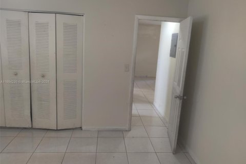 Купить коммерческую недвижимость в Халландейл-Бич, Флорида 195.09м2, № 1960798 - фото 12