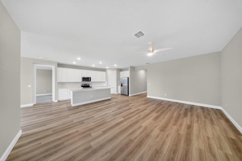 House in Port St. Lucie, Florida 4 bedrooms, 204.38 sq.m. № 2254860 - photo 6