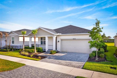 House in Port St. Lucie, Florida 4 bedrooms, 204.38 sq.m. № 2254860 - photo 2