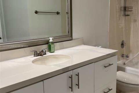 Condominio en alquiler en Sunrise, Florida, 2 dormitorios, 99.22 m2 № 1976284 - foto 10