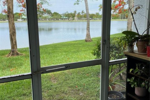 Condominio en alquiler en Sunrise, Florida, 2 dormitorios, 99.22 m2 № 1976284 - foto 14