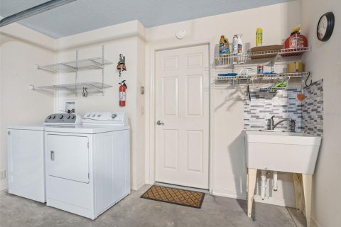 Casa en venta en The Villages, Florida, 3 dormitorios, 145.86 m2 № 2385693 - foto 27