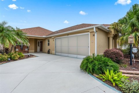 Casa en The Villages, Florida 3 dormitorios, 145.86 m2 № 2385693
