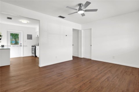 House in Fort Lauderdale, Florida 3 bedrooms, 86.77 sq.m. № 2048780 - photo 9