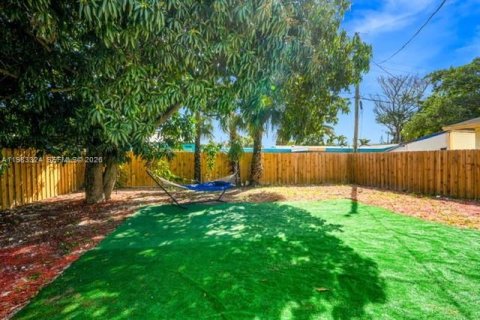 House in Fort Lauderdale, Florida 3 bedrooms, 86.77 sq.m. № 2048780 - photo 25