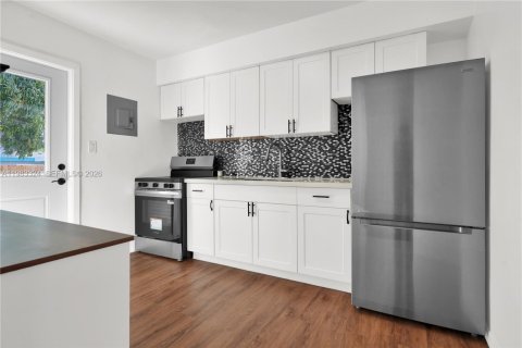 House in Fort Lauderdale, Florida 3 bedrooms, 86.77 sq.m. № 2048780 - photo 13