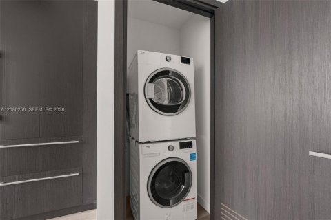 Copropriété à louer à Miami, Floride: 1 chambre № 2337817 - photo 25