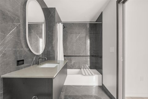 Copropriété à louer à Miami, Floride: 1 chambre № 2337817 - photo 24