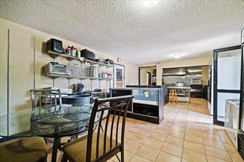 Immobilier commercial à vendre à Moore Haven, Floride № 2146272 - photo 8