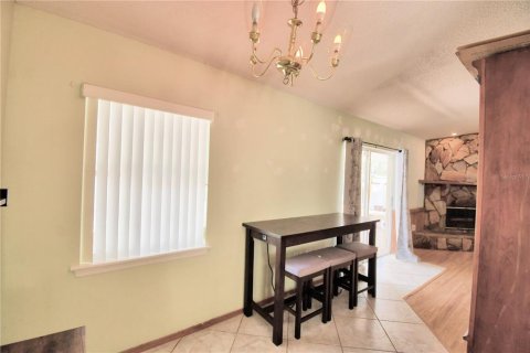 House in Winter Haven, Florida 3 bedrooms, 116.03 sq.m. № 2421781 - photo 15