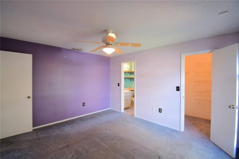 House in Winter Haven, Florida 3 bedrooms, 116.03 sq.m. № 2421781 - photo 3
