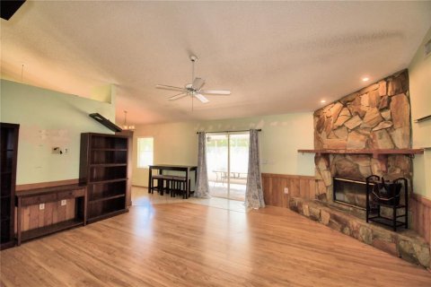House in Winter Haven, Florida 3 bedrooms, 116.03 sq.m. № 2421781 - photo 8