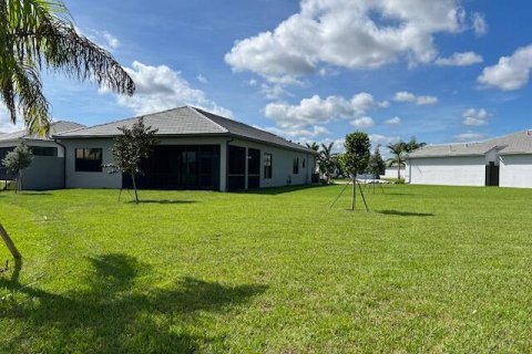 Villa ou maison à louer à Boynton Beach, Floride: 3 chambres, 225.85 m2 № 2261935 - photo 4