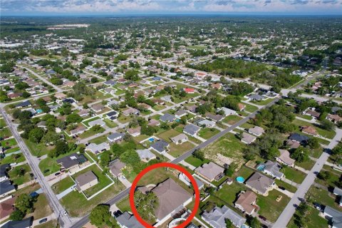 House in Spring Hill, Florida 3 bedrooms, 141.77 sq.m. № 1839874 - photo 24