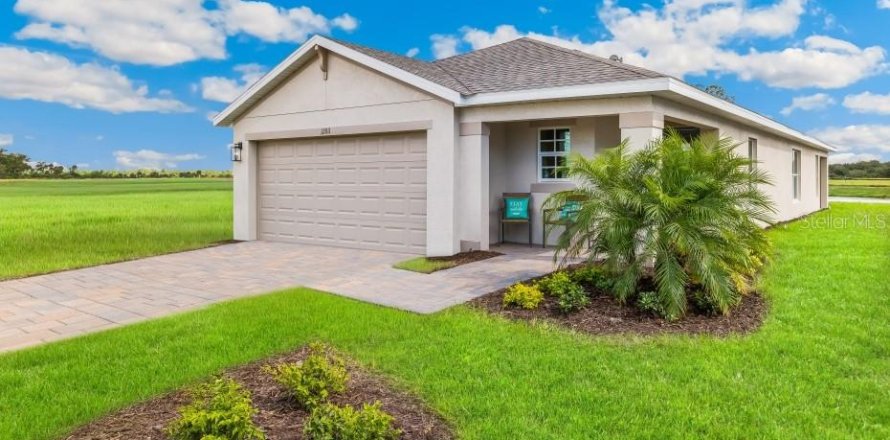 House in Port Charlotte, Florida 3 bedrooms, 149.94 sq.m. № 2221076