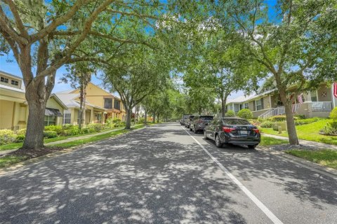 House in Tavares, Florida 3 bedrooms, 161.37 sq.m. № 1869347 - photo 2
