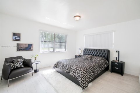 House in West Park, Florida 3 bedrooms, 116.87 sq.m. № 1628061 - photo 7