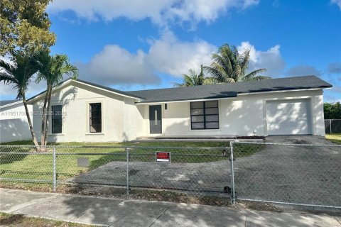 Casa en venta en Homestead, Florida, 3 dormitorios, 123.93 m2 № 2007436 - foto 3