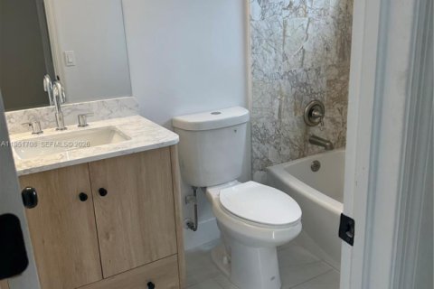 Casa en venta en Homestead, Florida, 3 dormitorios, 123.93 m2 № 2007436 - foto 13