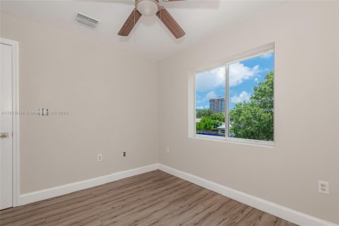 Touwnhouse à vendre à Fort Lauderdale, Floride: 3 chambres, 95.88 m2 № 1766713 - photo 23