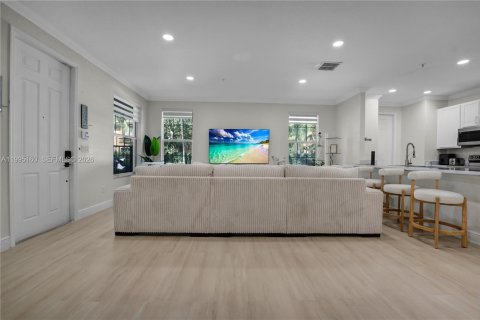 Townhouse in Miramar, Florida 3 bedrooms, 165.55 sq.m. № 2066368 - photo 13