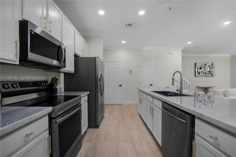 Townhouse in Miramar, Florida 3 bedrooms, 165.55 sq.m. № 2066368 - photo 6