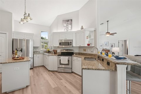 House in Sarasota, Florida 3 bedrooms, 185.53 sq.m. № 1880814 - photo 11