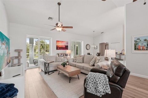 House in Sarasota, Florida 3 bedrooms, 185.53 sq.m. № 1880814 - photo 7