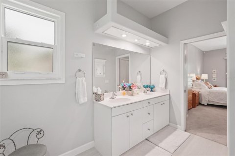 House in Sarasota, Florida 3 bedrooms, 185.53 sq.m. № 1880814 - photo 19