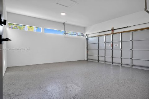 Casa en venta en Palmetto Bay, Florida, 5 dormitorios, 232.44 m2 № 1938819 - foto 25