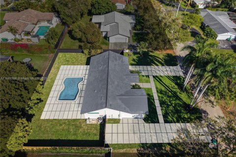 Casa en venta en Palmetto Bay, Florida, 5 dormitorios, 232.44 m2 № 1938819 - foto 27