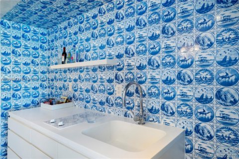 Снять в аренду кондоминиум в Майами-Бич, Флорида 1 спальня, 64.47м2, № 1996739 - фото 22