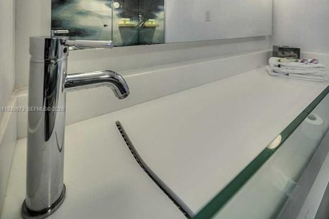 Снять в аренду кондоминиум в Майами-Бич, Флорида 1 спальня, 64.47м2, № 1996739 - фото 18