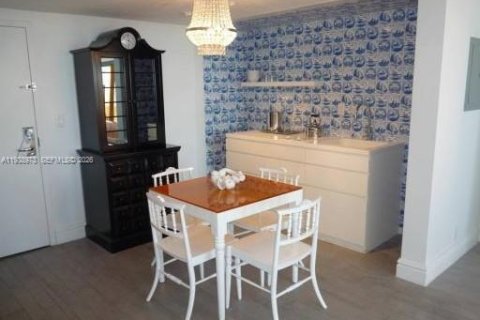 Снять в аренду кондоминиум в Майами-Бич, Флорида 1 спальня, 64.47м2, № 1996739 - фото 15