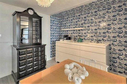 Снять в аренду кондоминиум в Майами-Бич, Флорида 1 спальня, 64.47м2, № 1996739 - фото 13