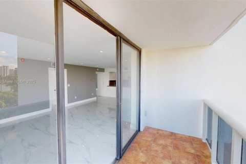 Condominio en venta en Aventura, Florida, 2 dormitorios, 106.19 m2 № 1981234 - foto 25