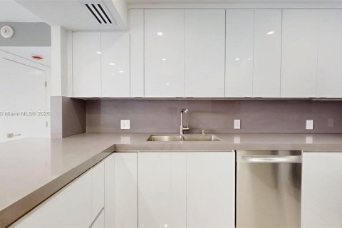 Condominio en venta en Aventura, Florida, 2 dormitorios, 106.19 m2 № 1981234 - foto 19