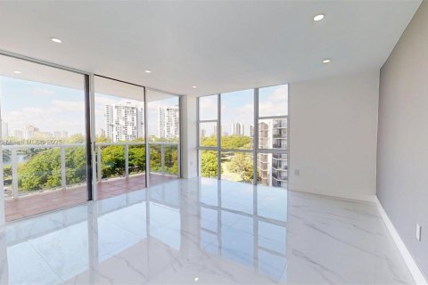 Condominio en venta en Aventura, Florida, 2 dormitorios, 106.19 m2 № 1981234 - foto 14