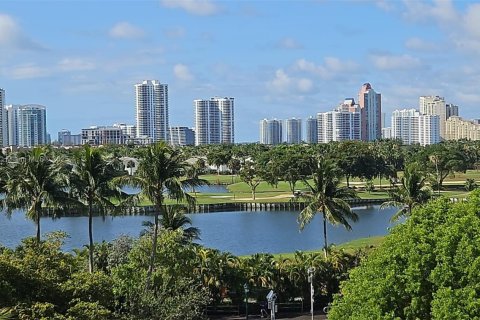 Condominio en Aventura, Florida, 2 dormitorios  № 1981234