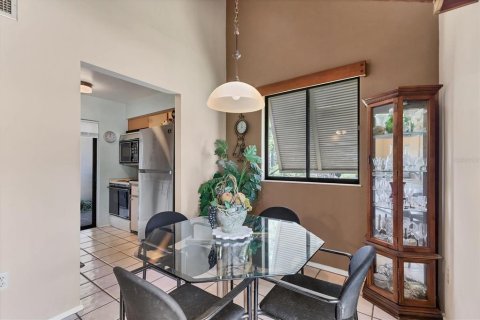Condo in Sarasota, Florida, 2 bedrooms  № 1538231 - photo 12