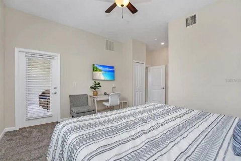 Condo in Davenport, Florida, 2 bedrooms  № 1613719 - photo 13