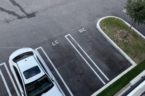 Condo à Doral, Floride, 3 chambres  № 1965776