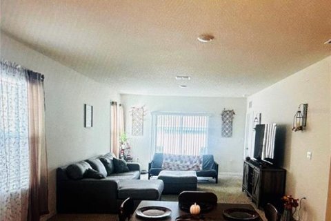 House in Davenport, Florida 3 bedrooms, 150.97 sq.m. № 2224849 - photo 14