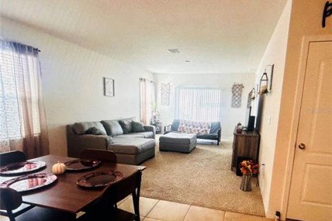 House in Davenport, Florida 3 bedrooms, 150.97 sq.m. № 2224849 - photo 16