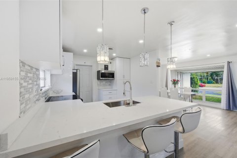 Купить виллу или дом в Плантация, Флорида 3 спальни, 162.76м2, № 2024946 - фото 9