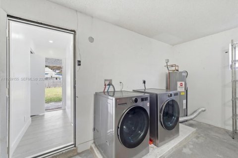 Купить виллу или дом в Плантация, Флорида 3 спальни, 162.76м2, № 2024946 - фото 20