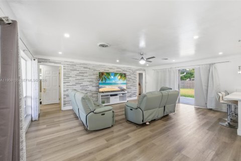 Купить виллу или дом в Плантация, Флорида 3 спальни, 162.76м2, № 2024946 - фото 4