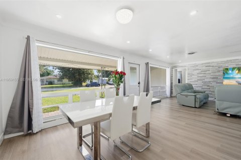 Купить виллу или дом в Плантация, Флорида 3 спальни, 162.76м2, № 2024946 - фото 12